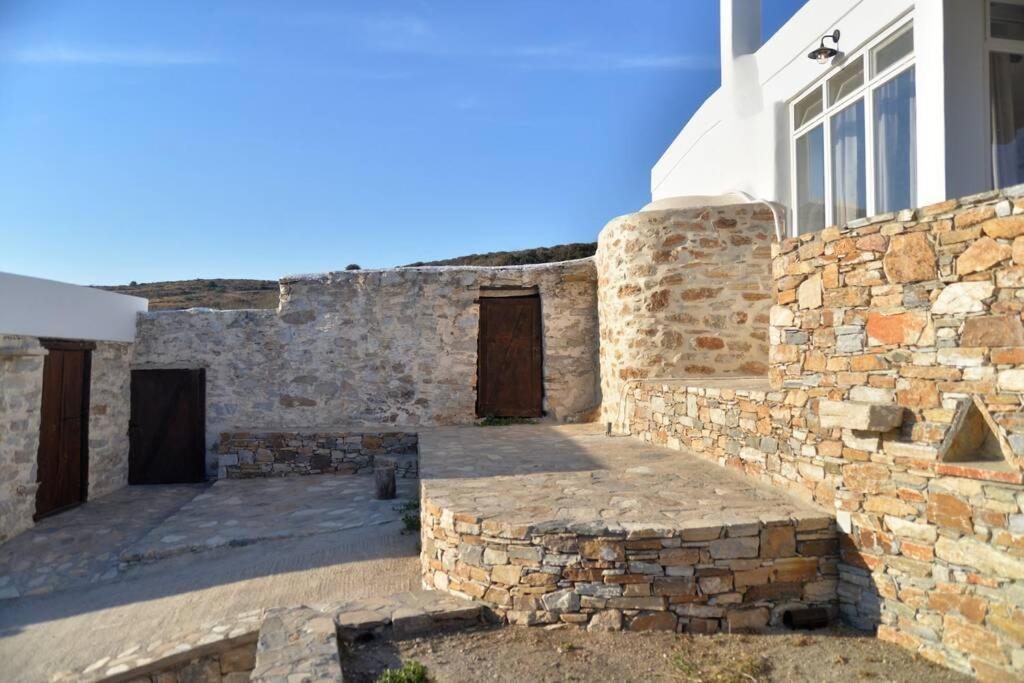George Farmhouse Chrousa Buitenkant foto