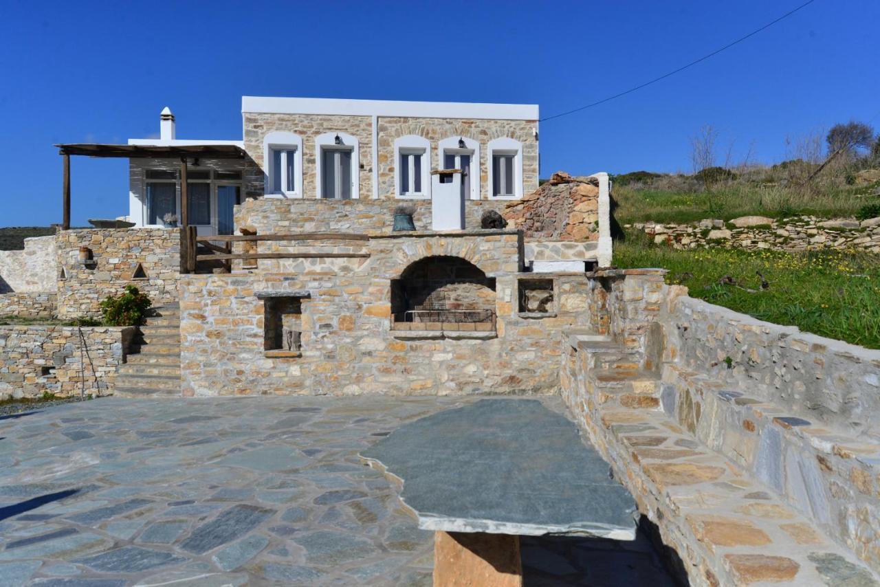 George Farmhouse Chrousa Buitenkant foto